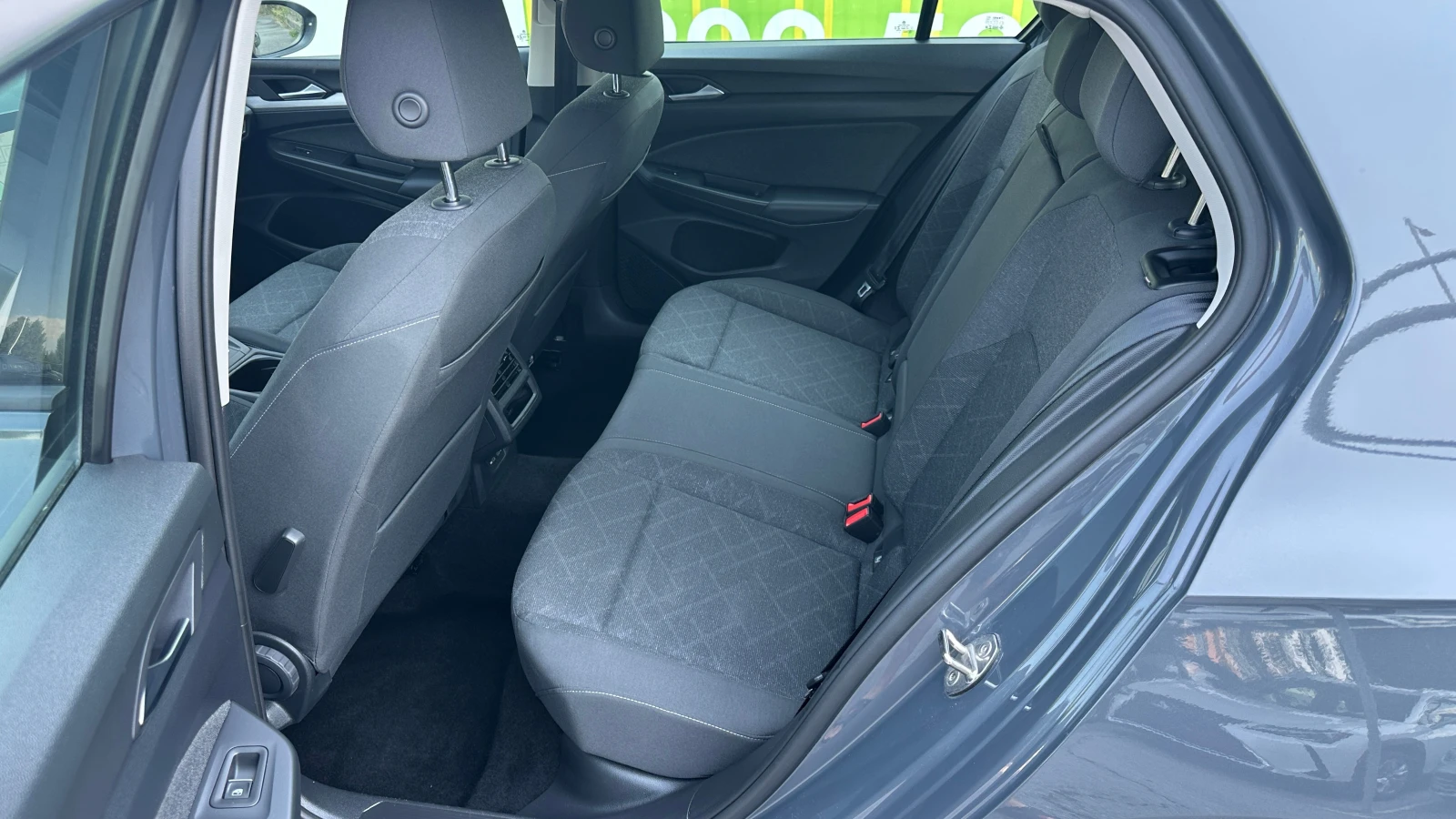 VW Golf 8 2.0 TDI / Automatic - изображение 9