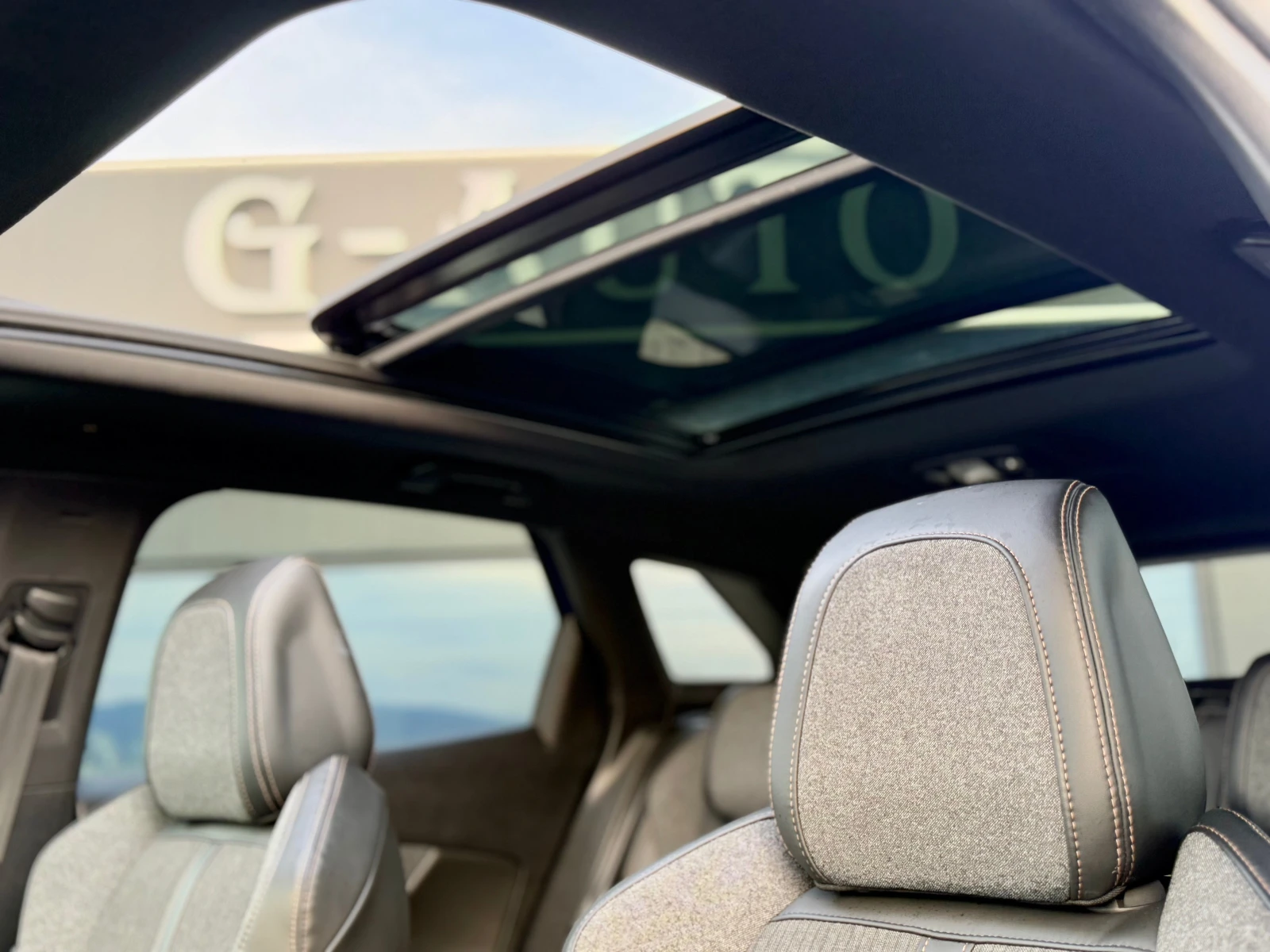 Peugeot 3008 1.6 HDI GT line Собствен лизинг , снимка 15 - Автомобили и джипове - 53733470