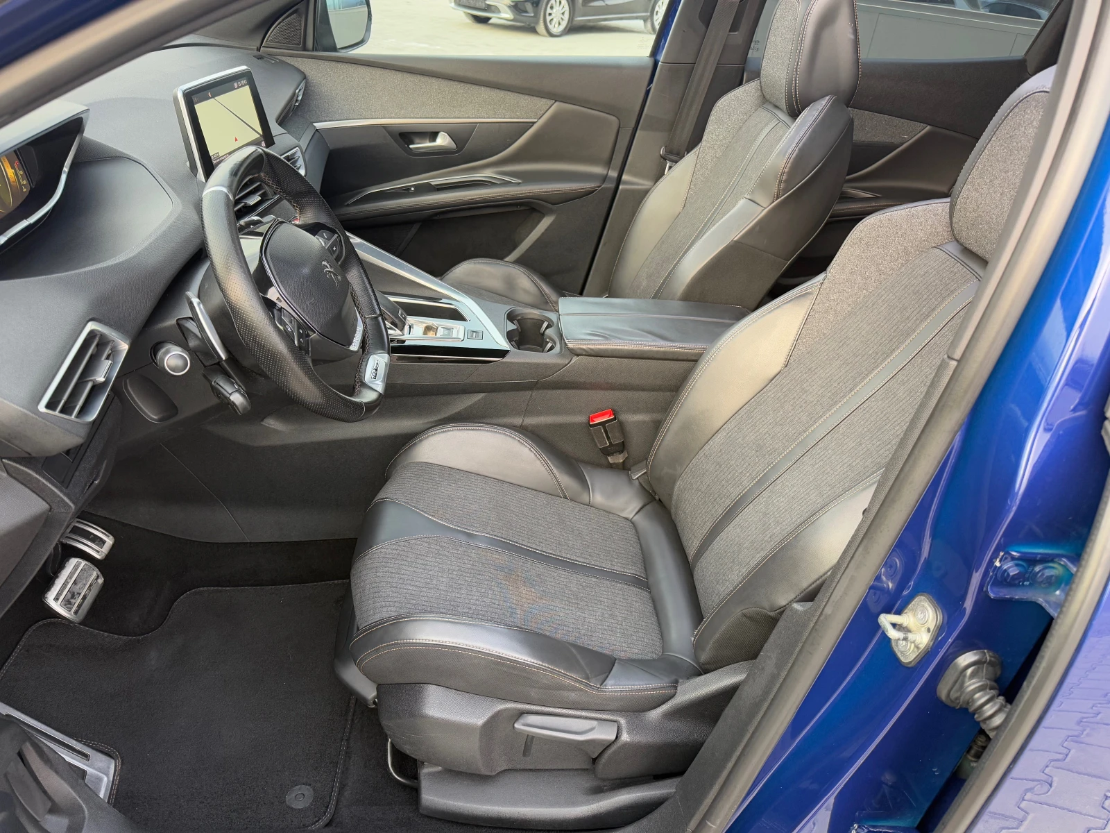 Peugeot 3008 1.6 HDI GT line Собствен лизинг , снимка 14 - Автомобили и джипове - 53733470