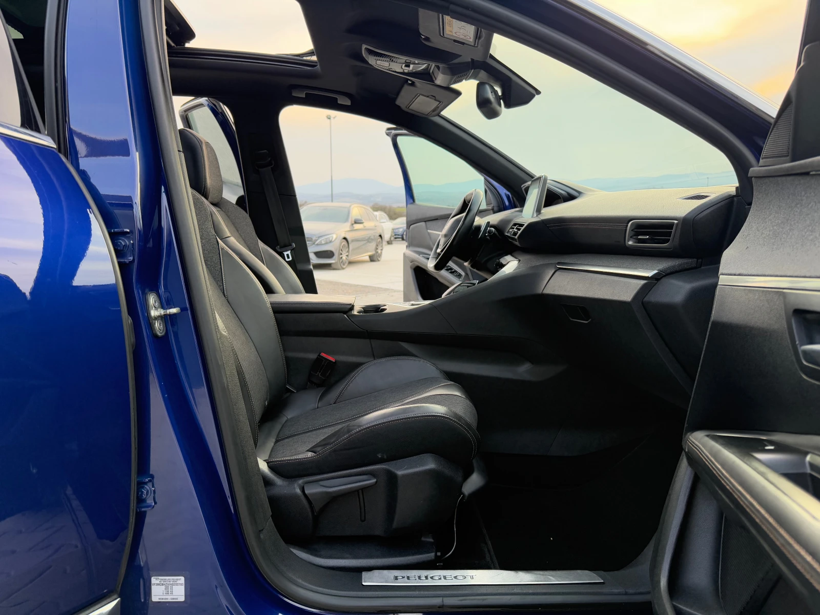 Peugeot 3008 1.6 HDI GT line Собствен лизинг , снимка 12 - Автомобили и джипове - 53733470