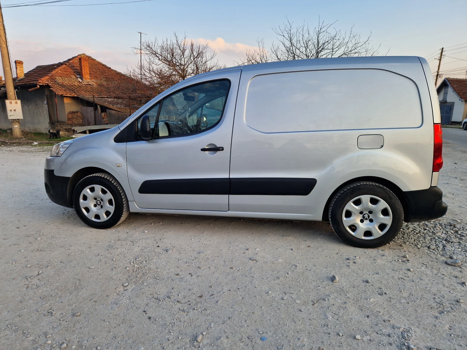 Peugeot Partner 1.6 HDI, снимка 6 - Автомобили и джипове - 53866103