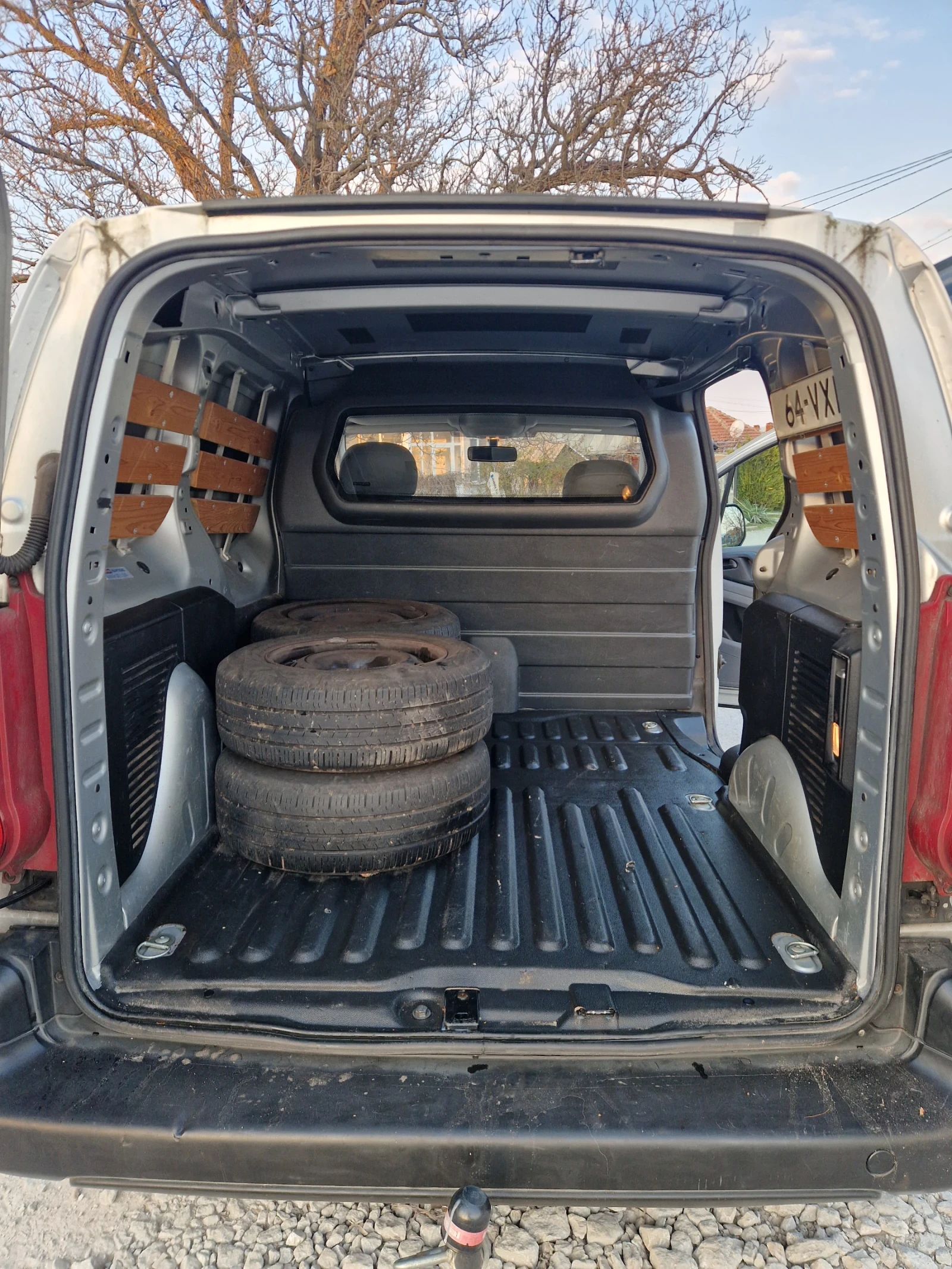 Peugeot Partner 1.6 HDI, снимка 12 - Автомобили и джипове - 53866103