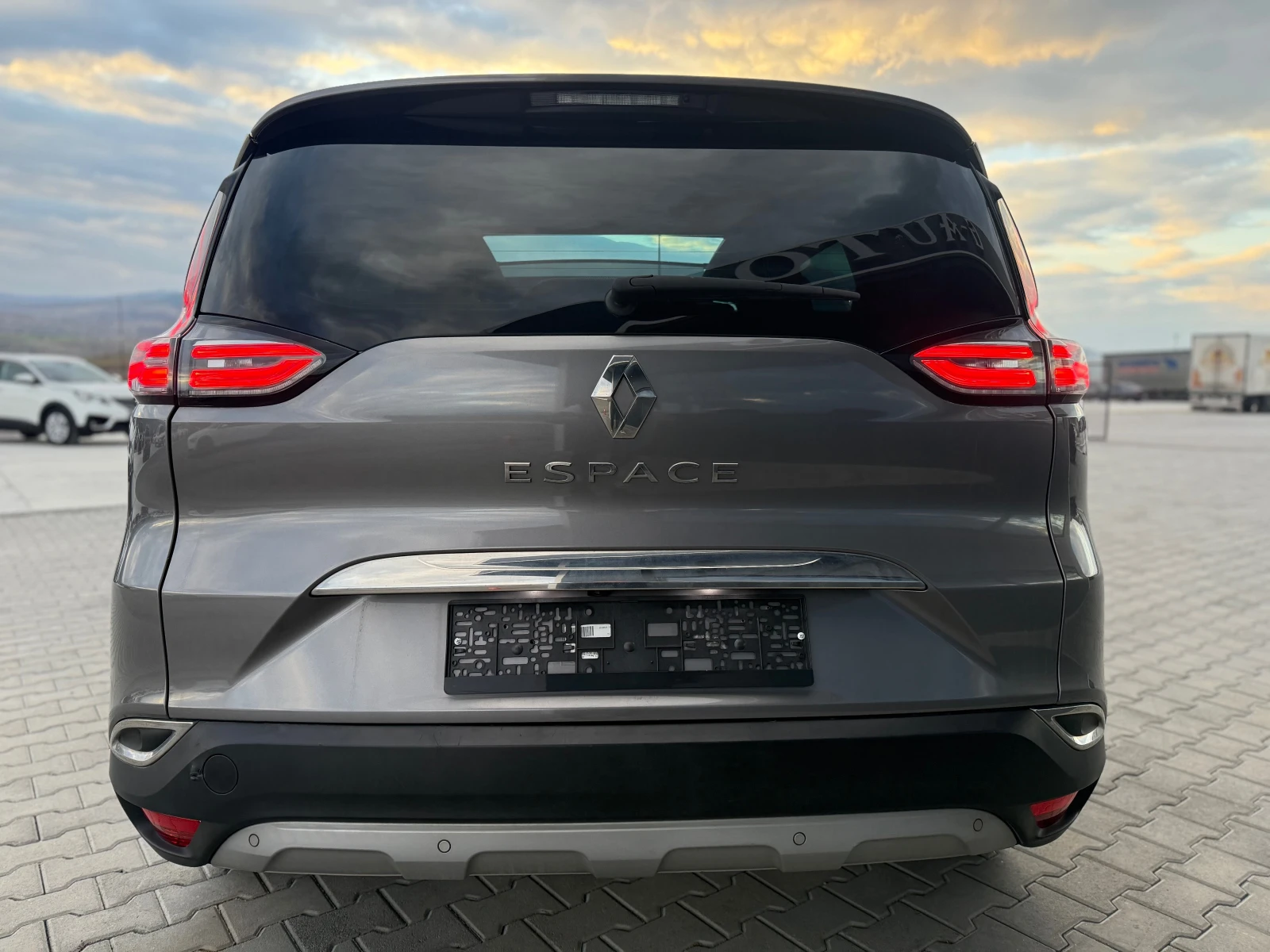 Renault Espace 1.6 DCI 4 Control Собствен лизинг !!!, снимка 6 - Автомобили и джипове - 54069906