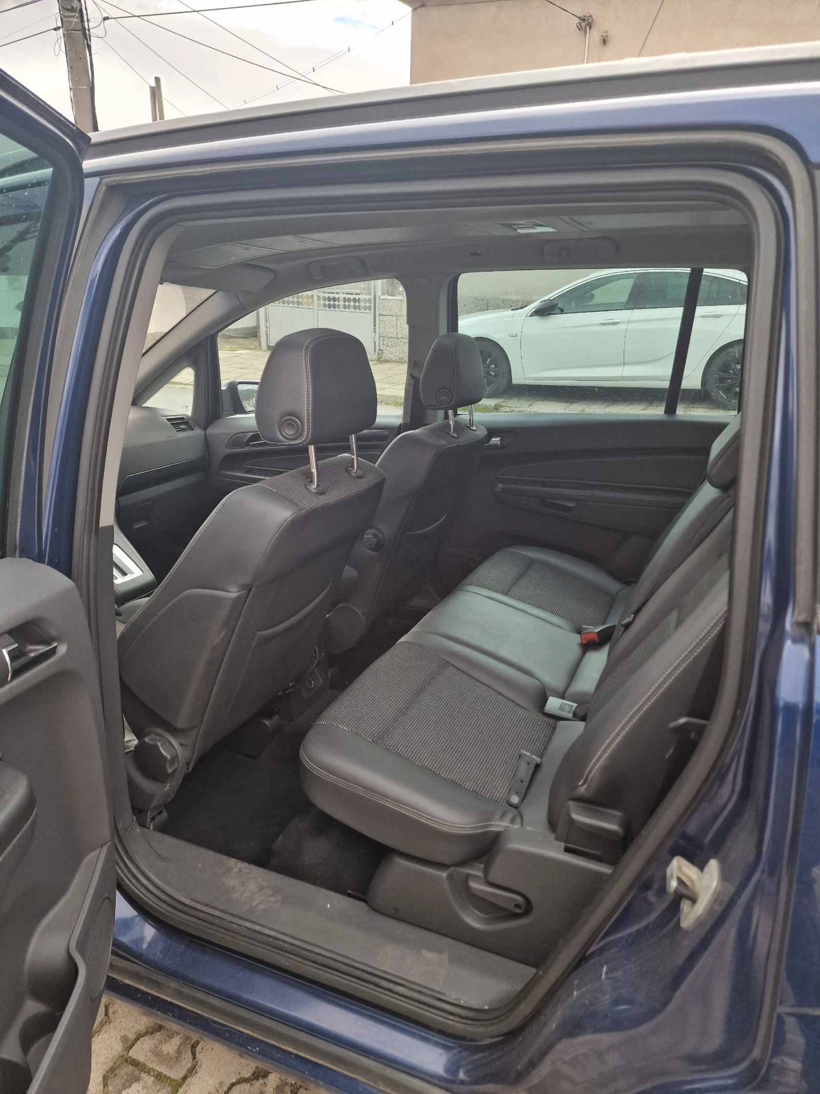 Opel Zafira, снимка 7 - Автомобили и джипове - 54087961