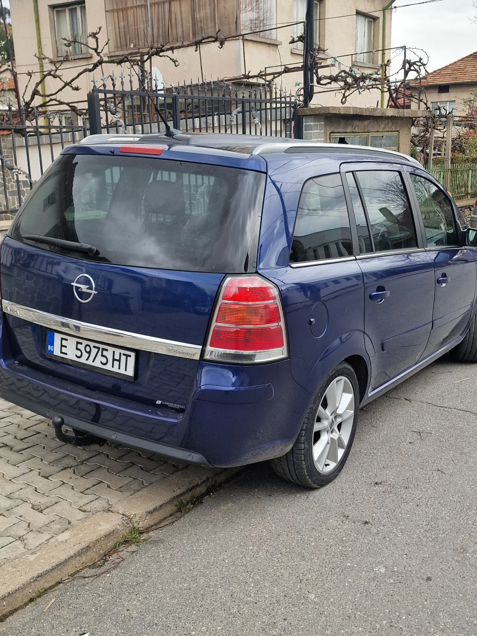 Opel Zafira, снимка 4 - Автомобили и джипове - 54087961