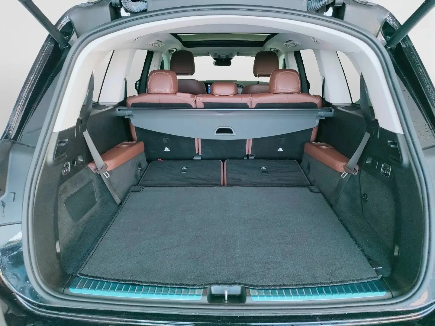 Mercedes-Benz GLS 450 d 4MATIC AMG-LINE, снимка 5 - Автомобили и джипове - 54299343