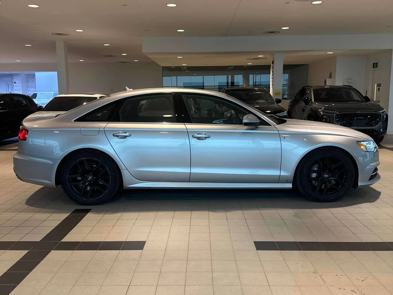 Audi A6 Progressiv  CARFAX, снимка 3 - Автомобили и джипове - 54312214