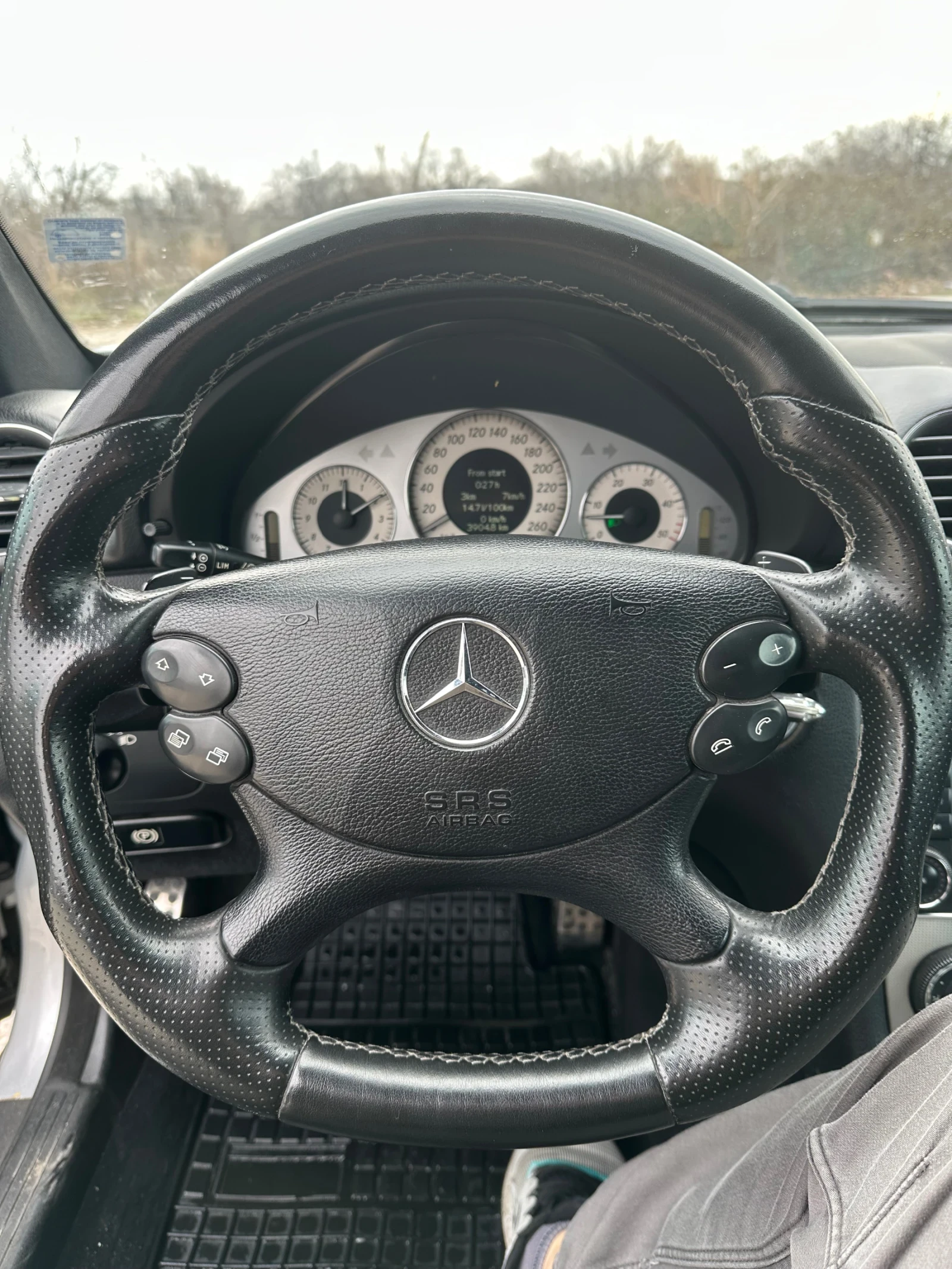 Mercedes-Benz CLK, снимка 11 - Автомобили и джипове - 54444761