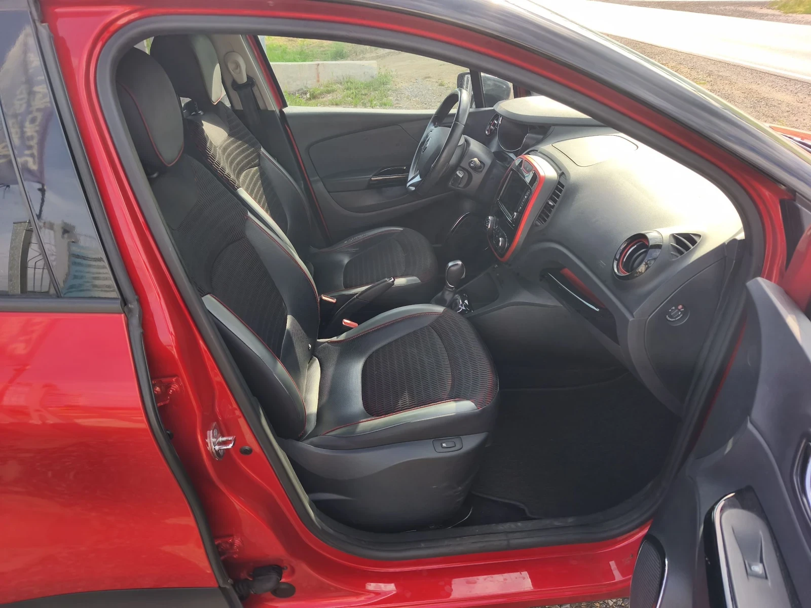 Renault Captur Automatic Xmode , снимка 11 - Автомобили и джипове - 54601189