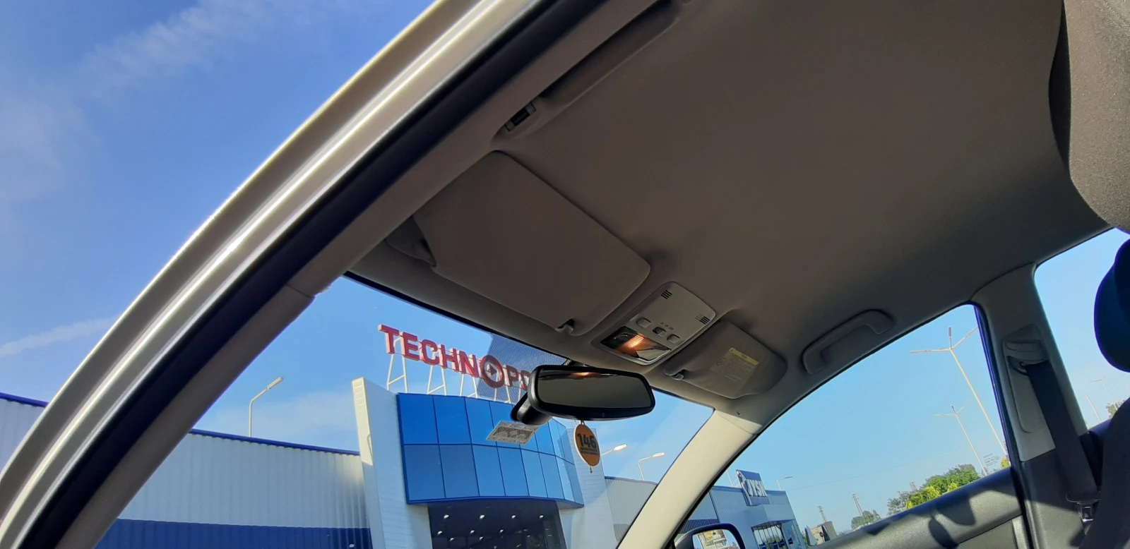 Toyota Avensis, снимка 8 - Автомобили и джипове - 54722206