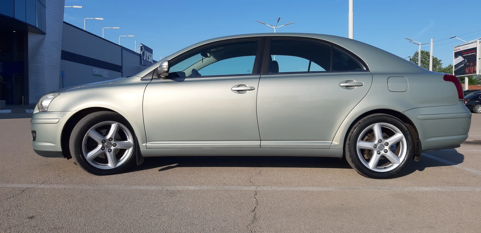 Toyota Avensis, снимка 12 - Автомобили и джипове - 54722206