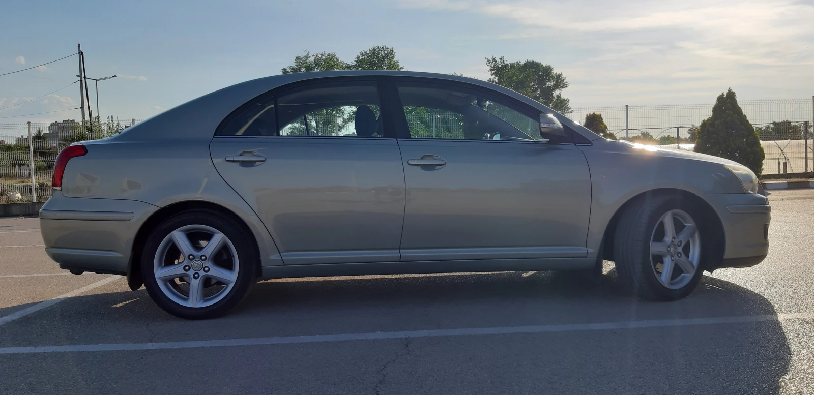Toyota Avensis, снимка 13 - Автомобили и джипове - 54722206