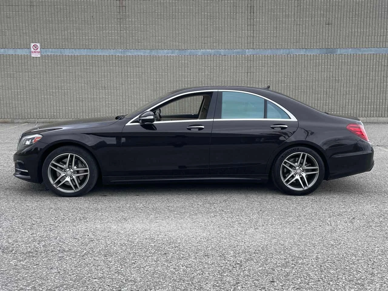 Mercedes-Benz S 550 * CARFAX * БЕЗ ПЪРВОНАЧАЛНА ВНОСКА, снимка 2 - Автомобили и джипове - 54738112