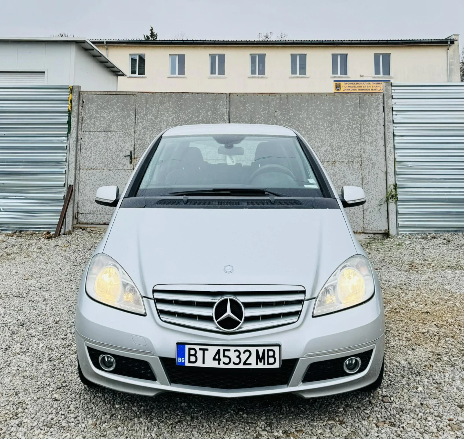 Mercedes-Benz A 180 АВТОМАТ* НАВИГАЦИЯ , снимка 2 - Автомобили и джипове - 54815360