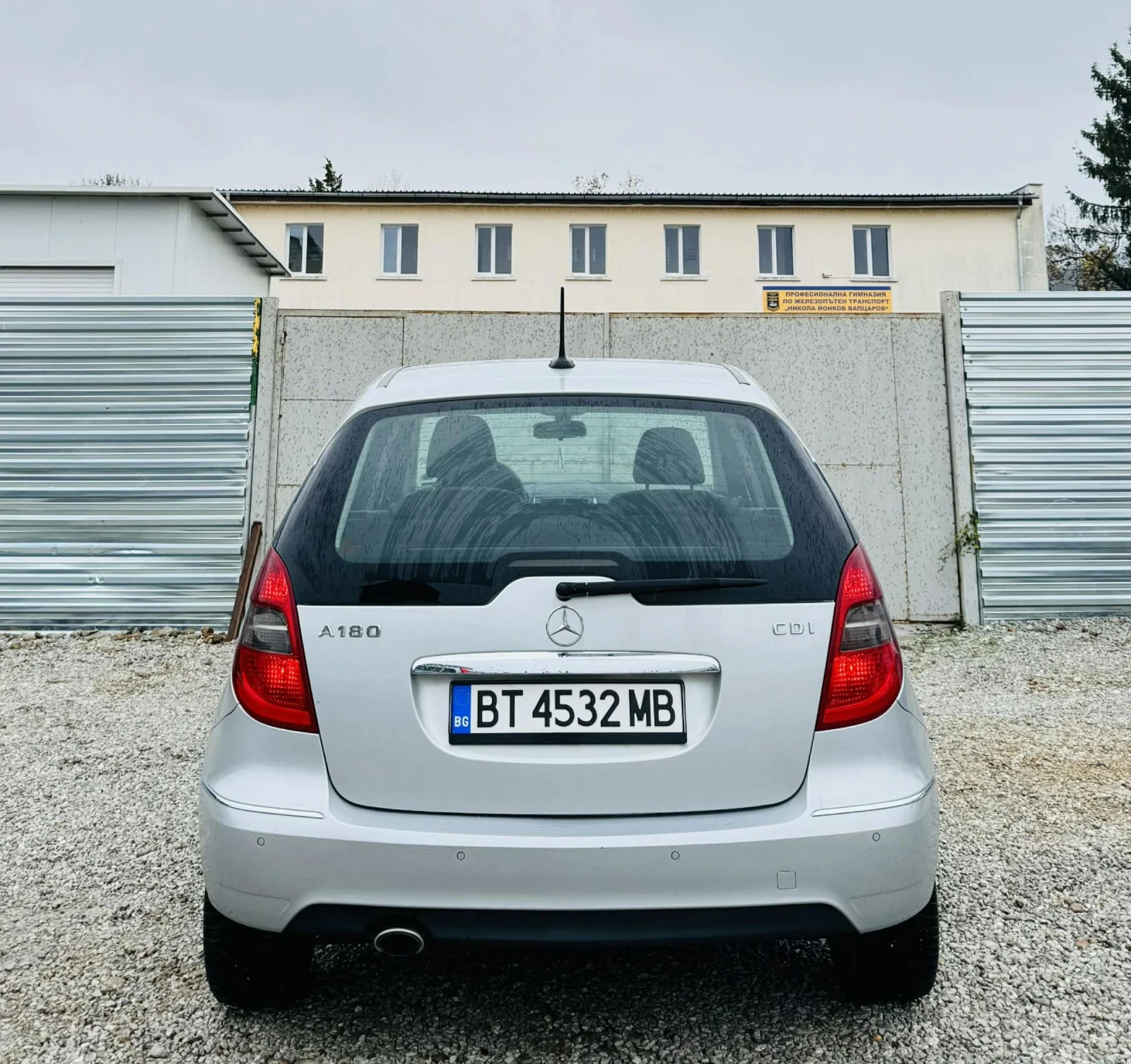 Mercedes-Benz A 180 АВТОМАТ* НАВИГАЦИЯ , снимка 12 - Автомобили и джипове - 54815360