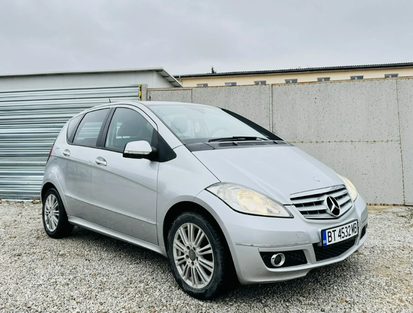 Mercedes-Benz A 180 АВТОМАТ* НАВИГАЦИЯ , снимка 3 - Автомобили и джипове - 54815360