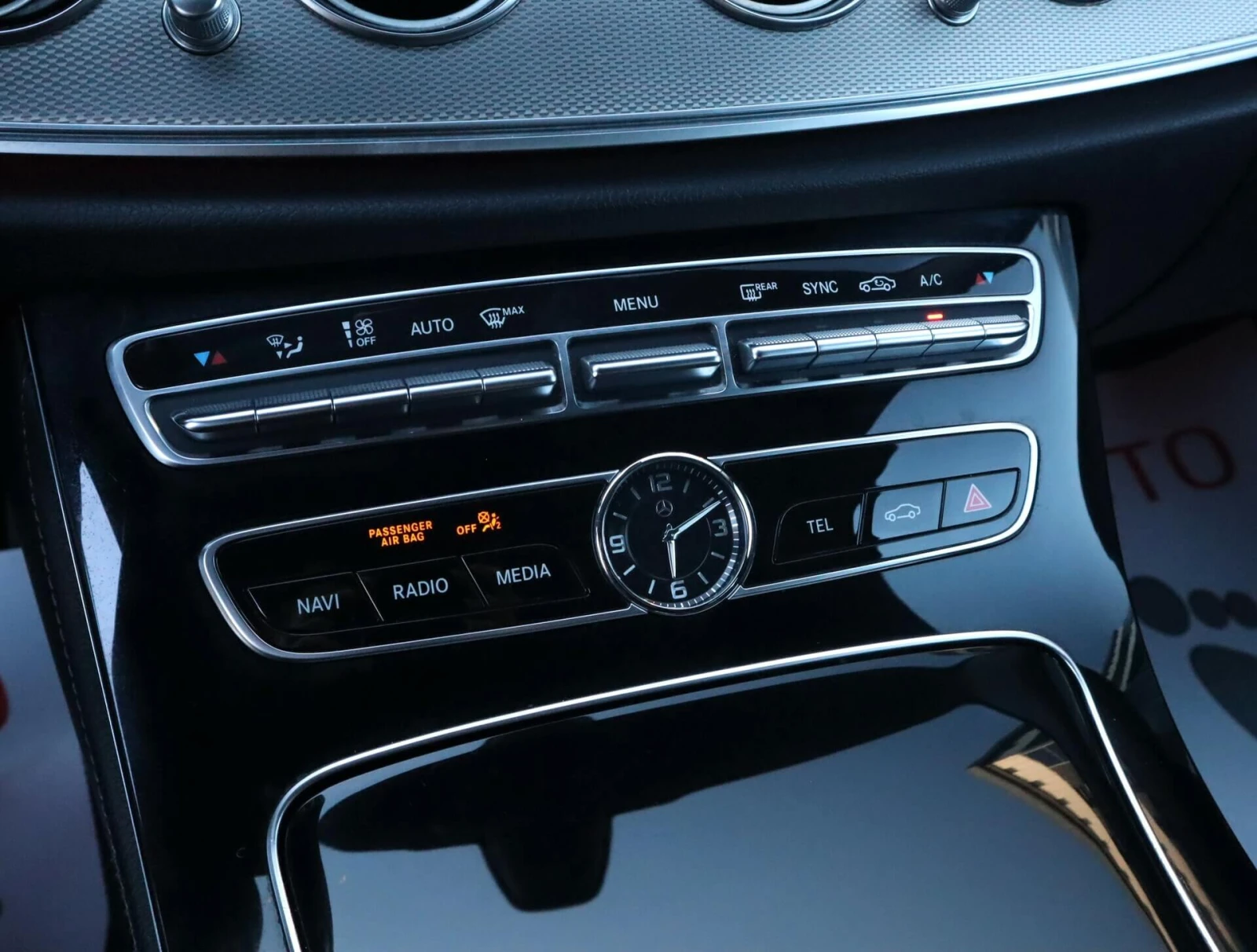 Mercedes-Benz E 220 CDI/Avantgarde/Dynamic Select/PRE-SAFE/Collision P, снимка 9 - Автомобили и джипове - 55009867