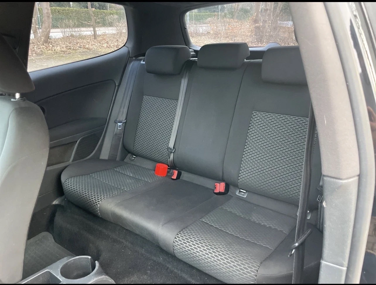 VW Golf 1.6 TDI 105 k.c, снимка 7 - Автомобили и джипове - 55019354