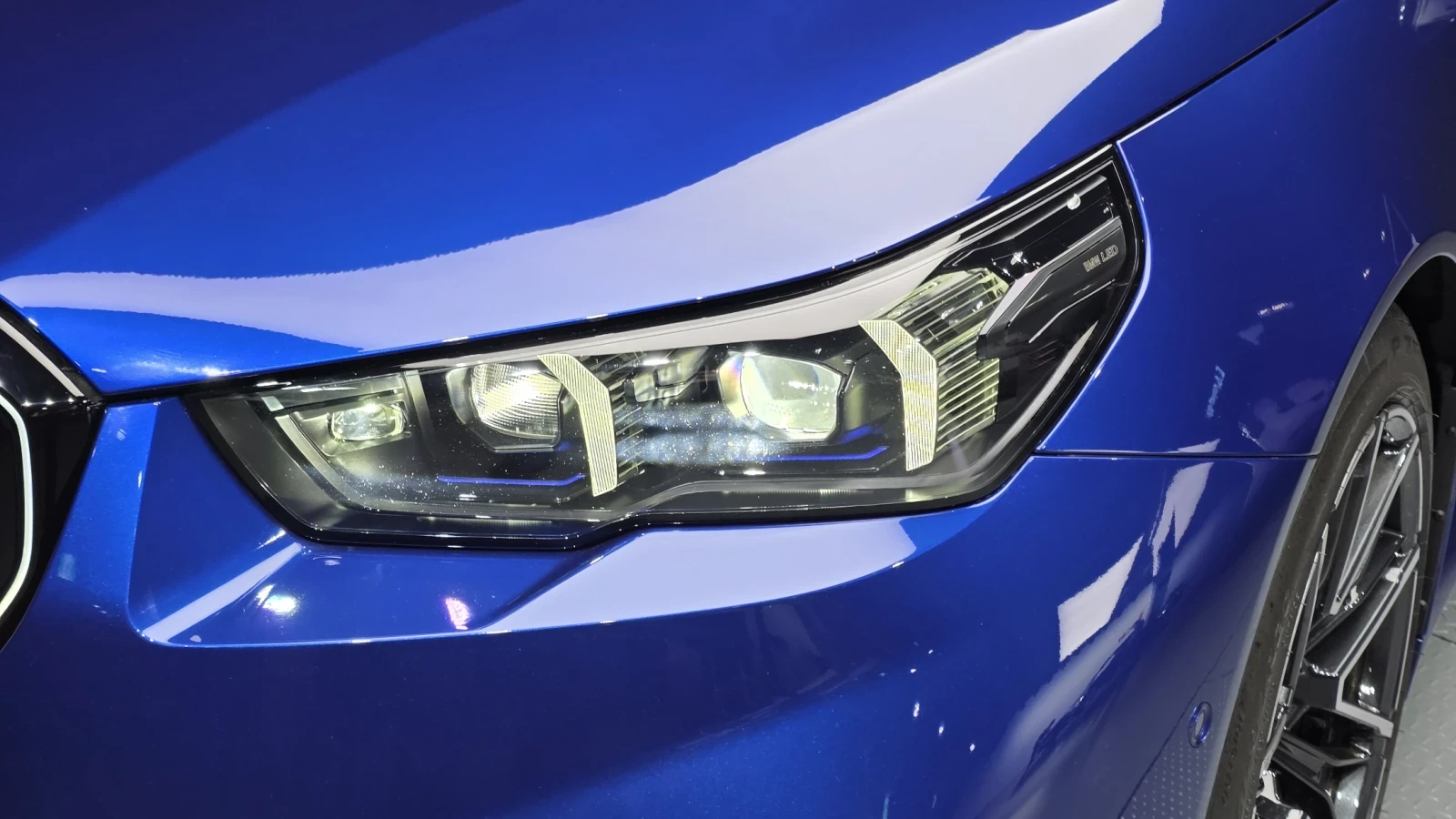 BMW M5 Iconic Glow| Adaptive LED| B&Wilkins| Live Cockpit, снимка 4 - Автомобили и джипове - 55075860