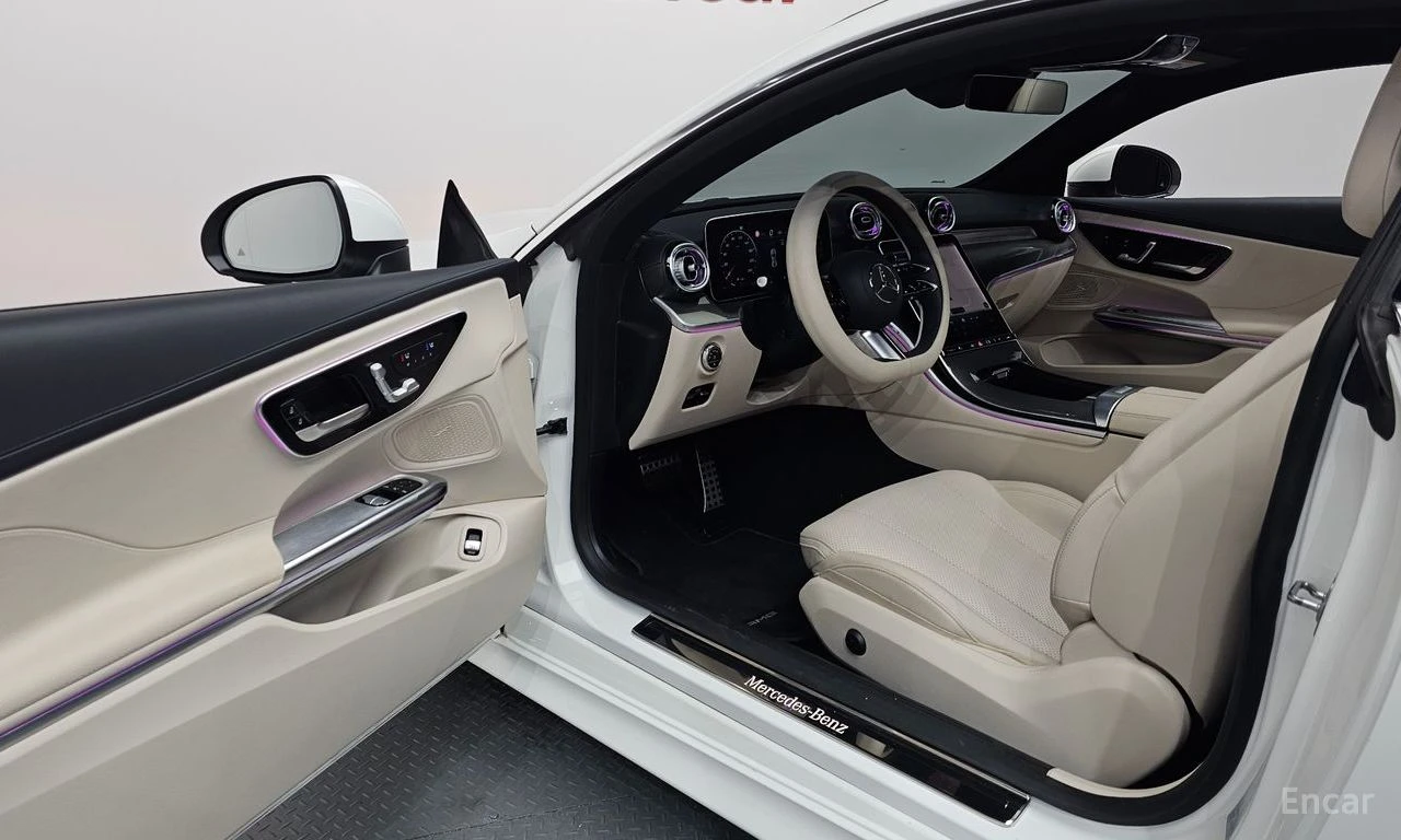 Mercedes-Benz CLE 200 CARBON* DISTRONIC* 360 КАМЕРИ* ОБДУХВАНЕ* ПОДГРЕВ, снимка 8 - Автомобили и джипове - 55234190