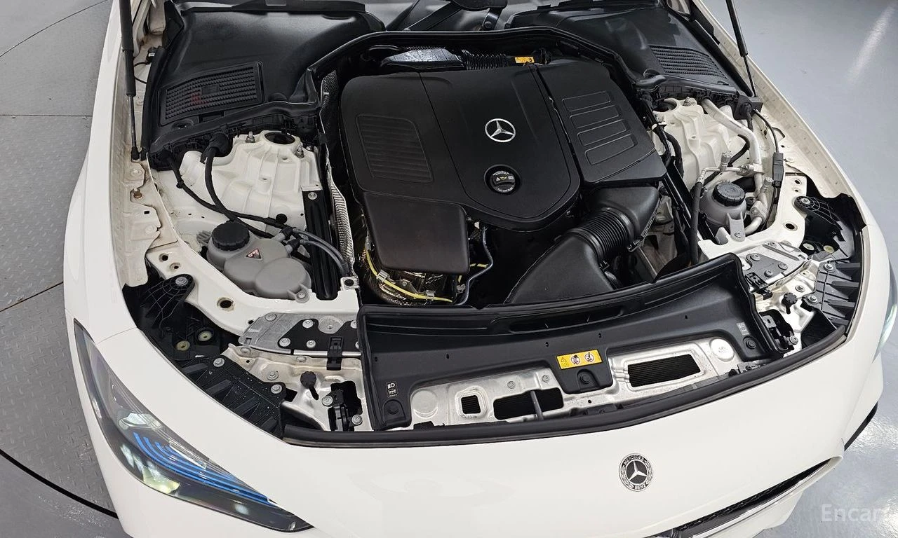 Mercedes-Benz CLE 200 CARBON* DISTRONIC* 360 КАМЕРИ* ОБДУХВАНЕ* ПОДГРЕВ, снимка 6 - Автомобили и джипове - 55234190