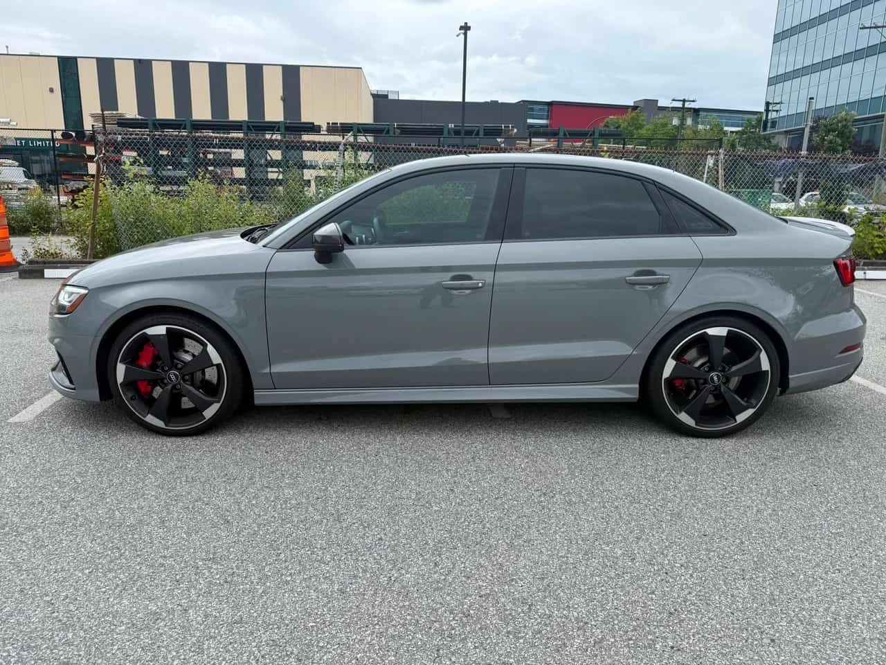Audi Rs3 * 2.5 TFSI quattro * CARFAX * ОПЦИЯ ЗА ФИНАНСИРАНЕ, снимка 2 - Автомобили и джипове - 55436227