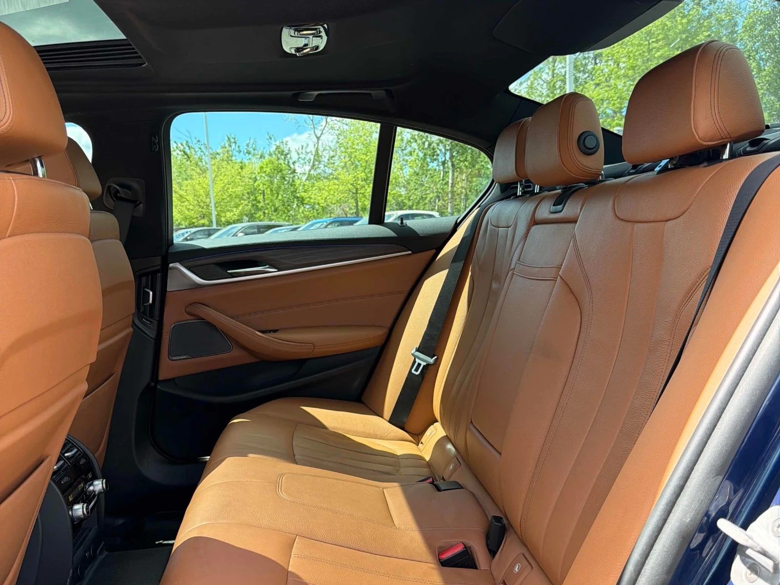 BMW 540 xDrive Автокредит Цена до България, снимка 15 - Автомобили и джипове - 55557161