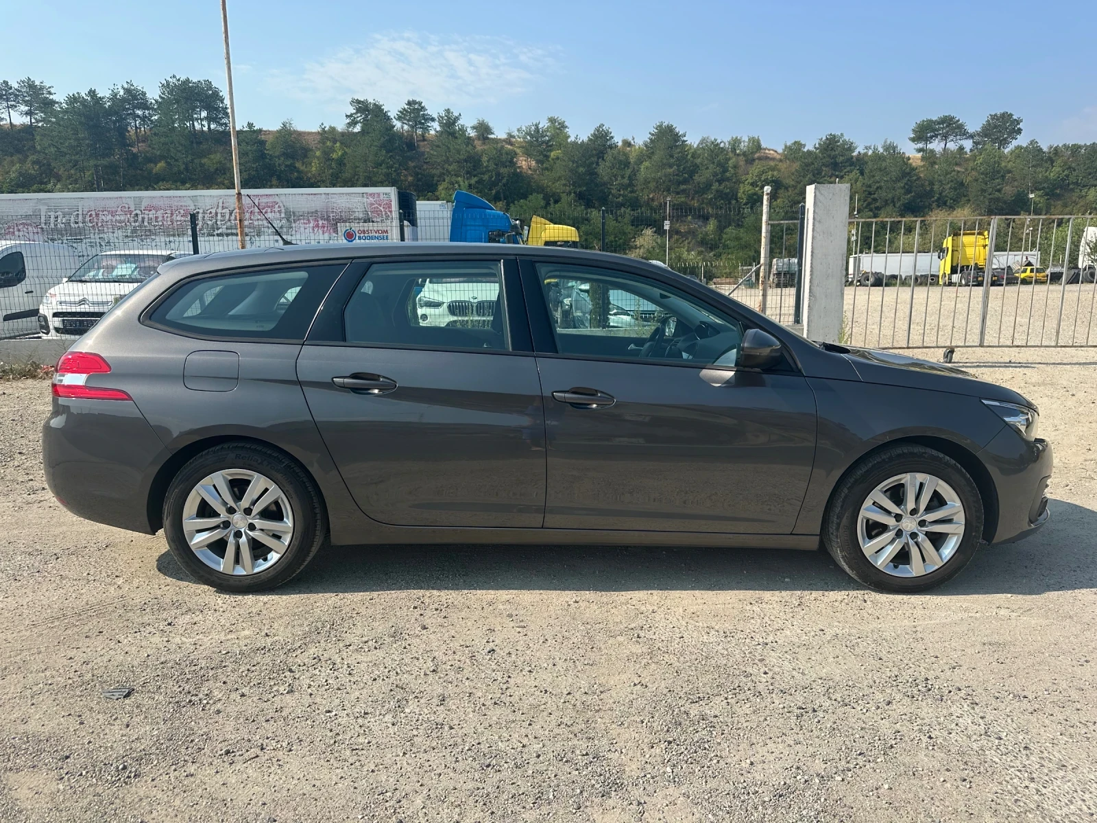 Peugeot 308 1.5HDi 130ph NAVI* LED* F1* EURO6D, снимка 7 - Автомобили и джипове - 55770943