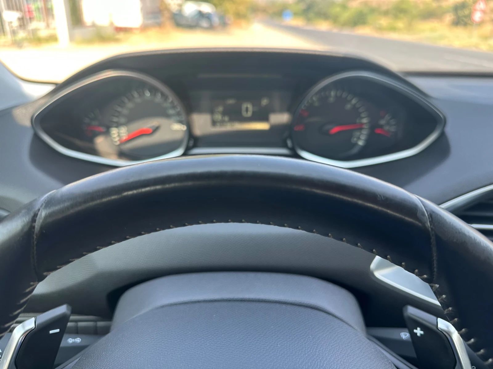 Peugeot 308 1.5HDi 130ph NAVI* LED* F1* EURO6D, снимка 15 - Автомобили и джипове - 55770943