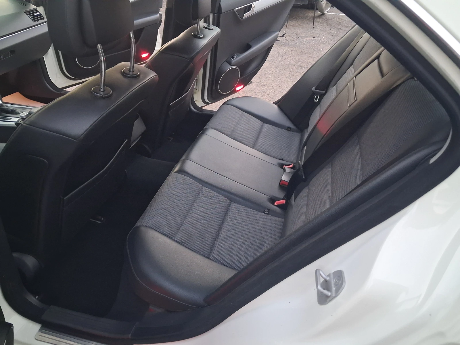 Mercedes-Benz C 220 2.2cdi* Avtomat* AVANGARD* 646, снимка 10 - Автомобили и джипове - 56185987