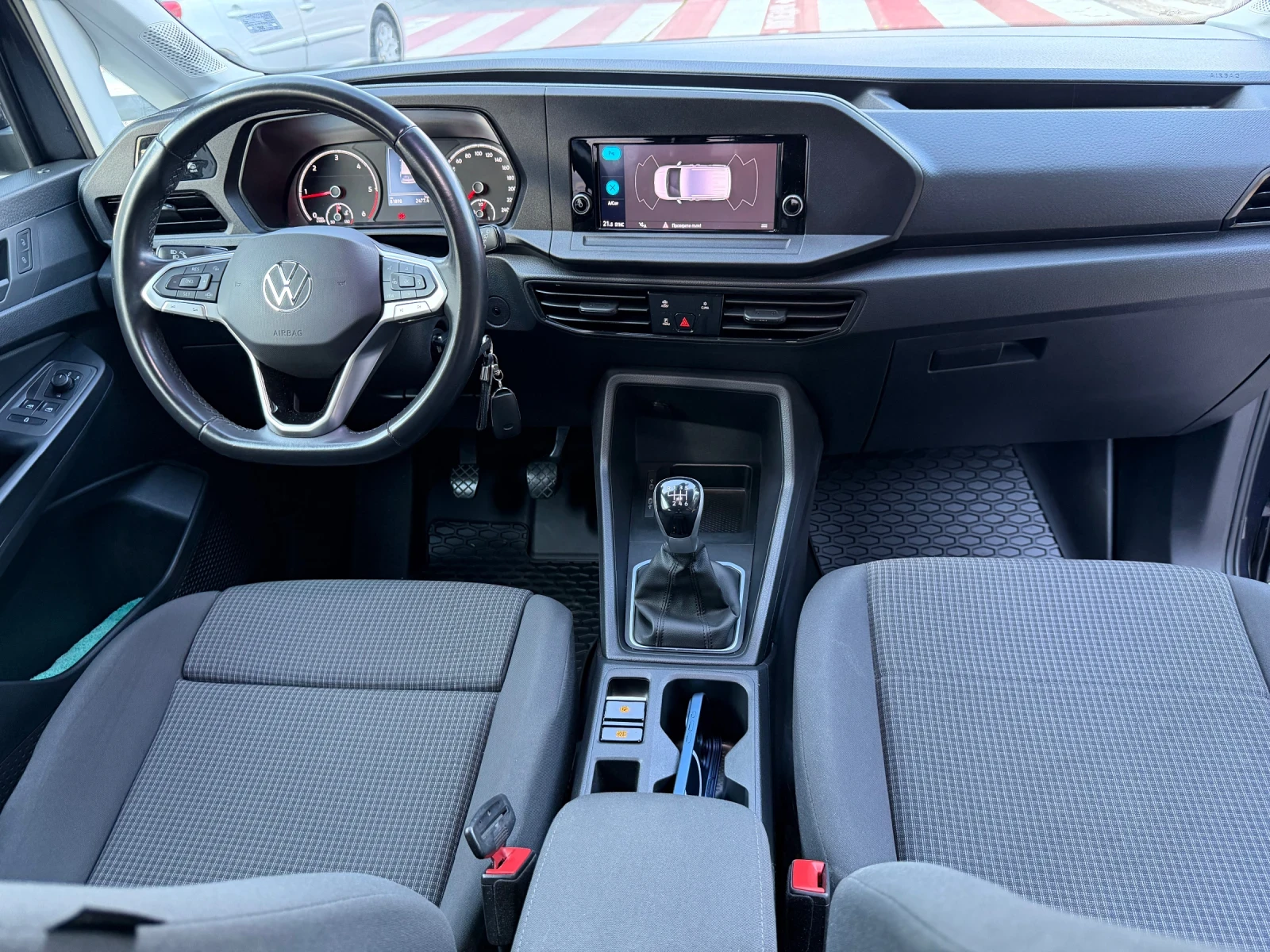 VW Caddy 2.0d FaceLift, снимка 4 - Автомобили и джипове - 56303991