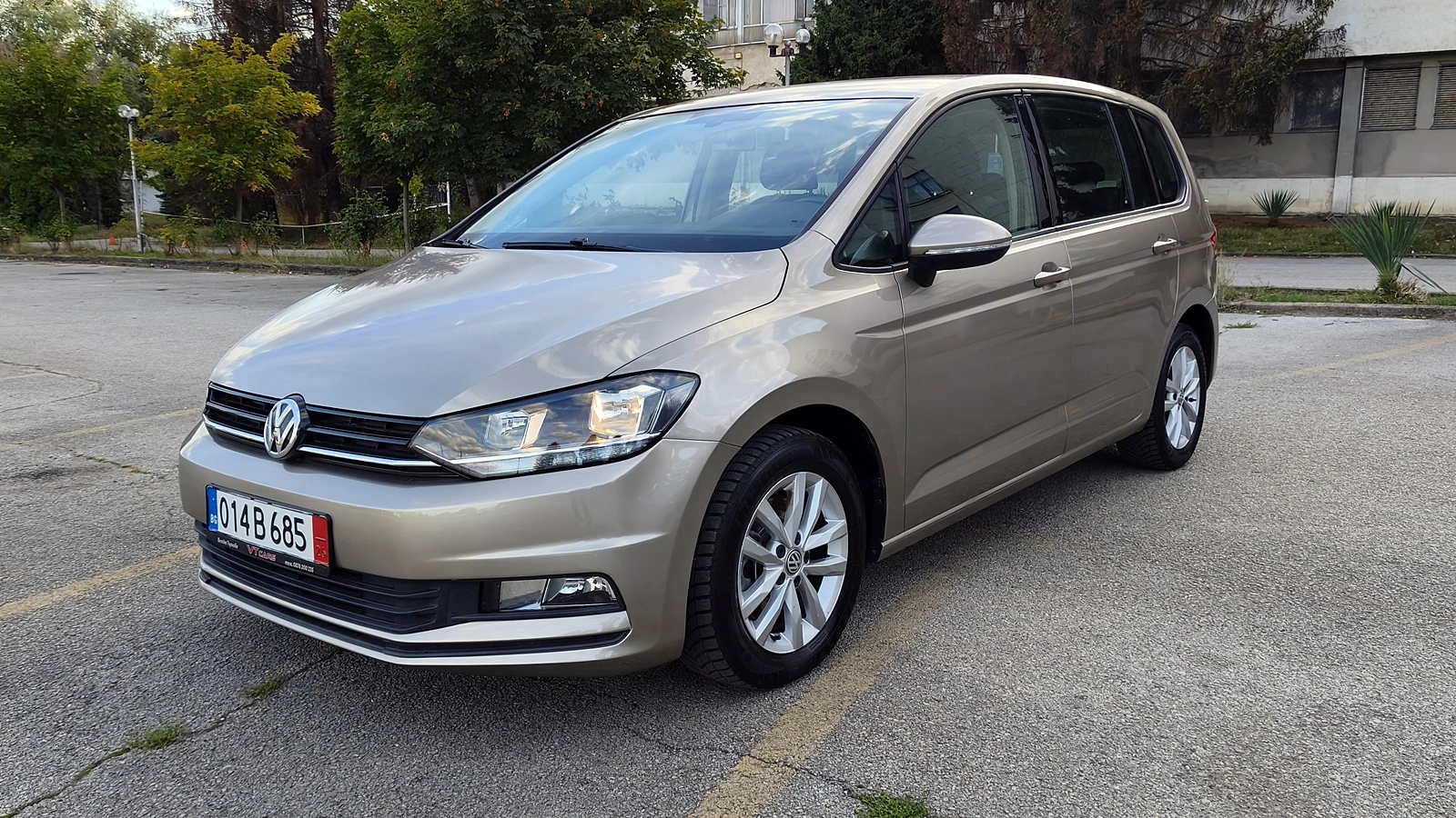 VW Touran 1.6TDI DSG 7 места