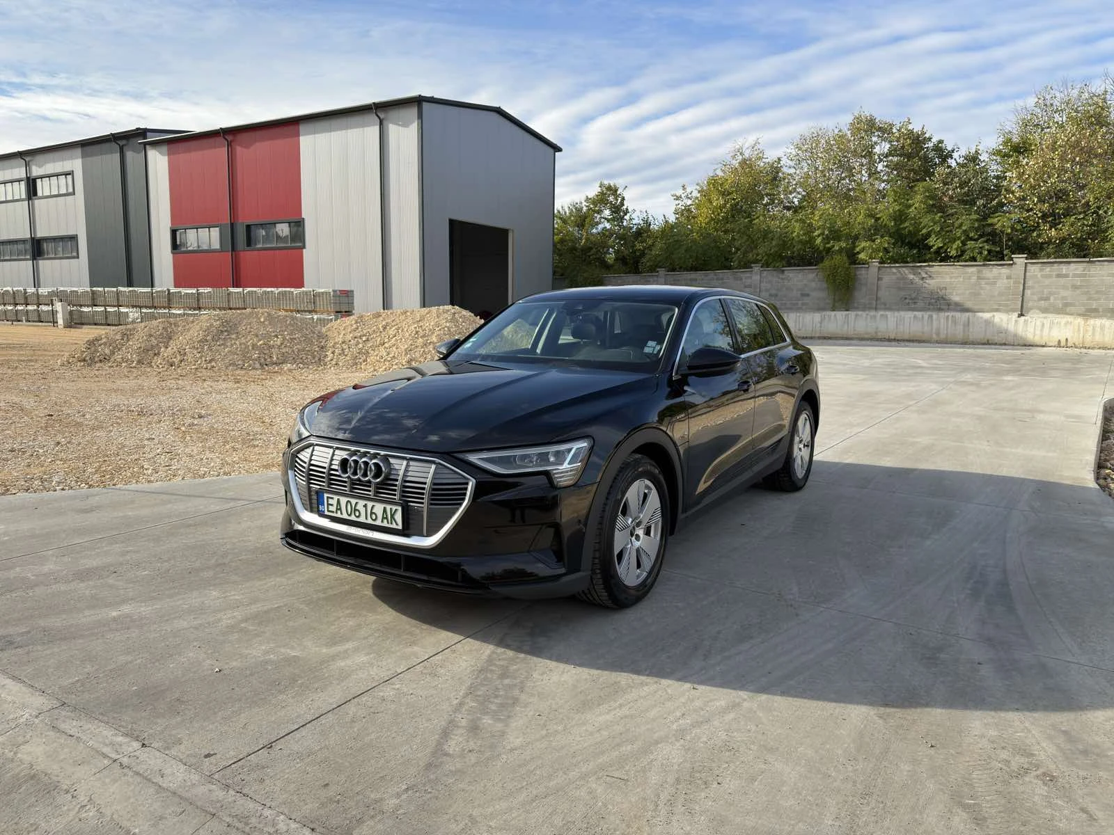 Audi E-Tron 50 Quattro, снимка 4 - Автомобили и джипове - 56553814