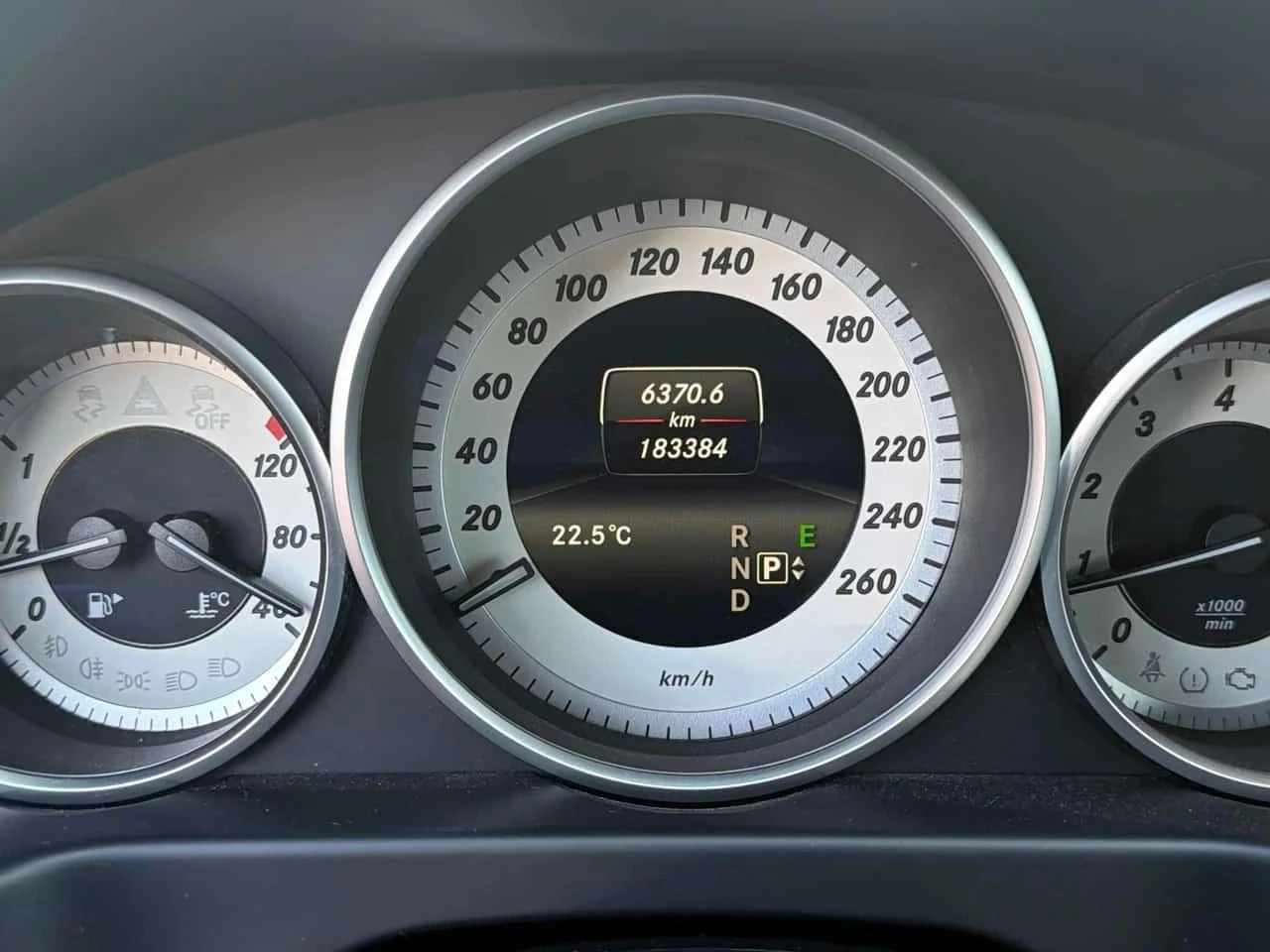 Mercedes-Benz E 400, снимка 9 - Автомобили и джипове - 56709766