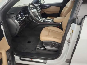 Audi Q8 * ДИСТРОНИК* 360 КАМЕРА* ОБДУХВАНЕ* ПАНОРАМА* , снимка 8