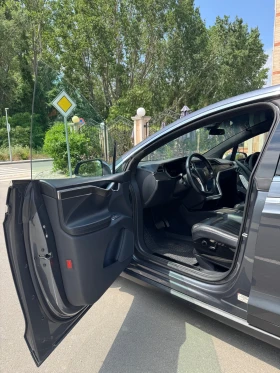 Tesla Model X 90D, снимка 3