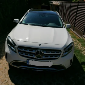 Mercedes-Benz GLA 200 Facelift, 52 500km, Panorama, снимка 2