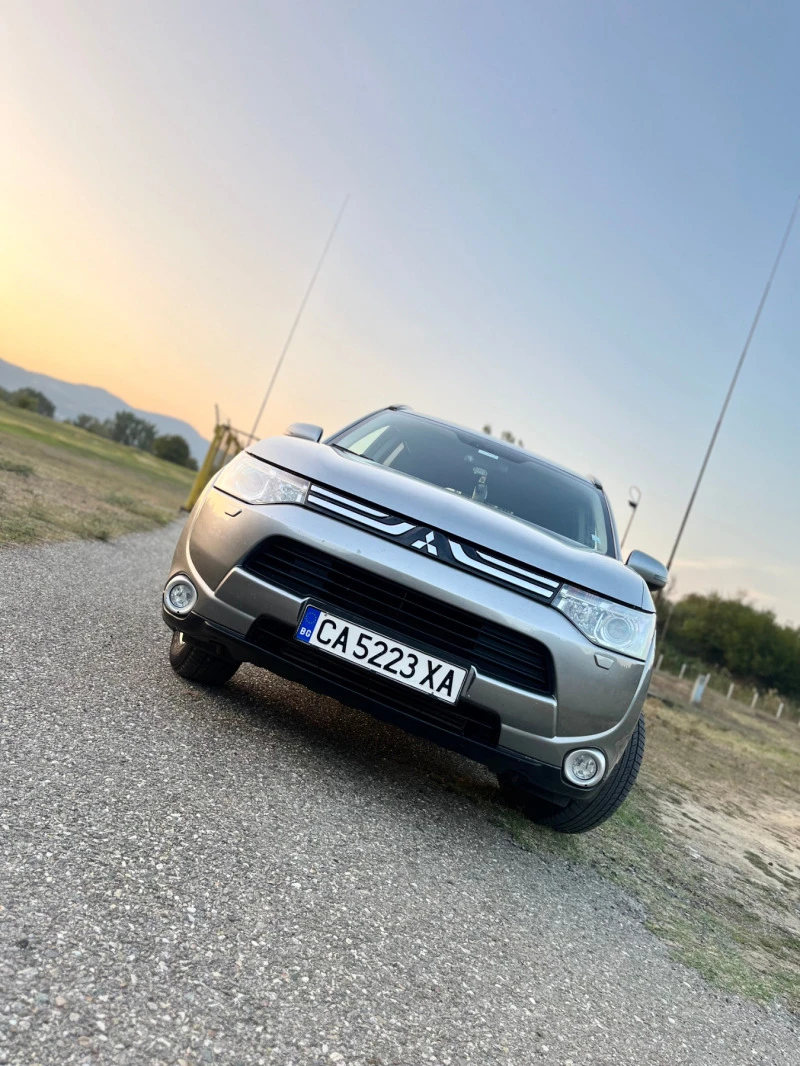 Mitsubishi Outlander, снимка 2 - Автомобили и джипове - 46442270