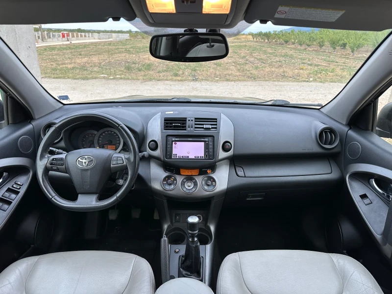 Toyota Rav4 Топ, снимка 5 - Автомобили и джипове - 47352095