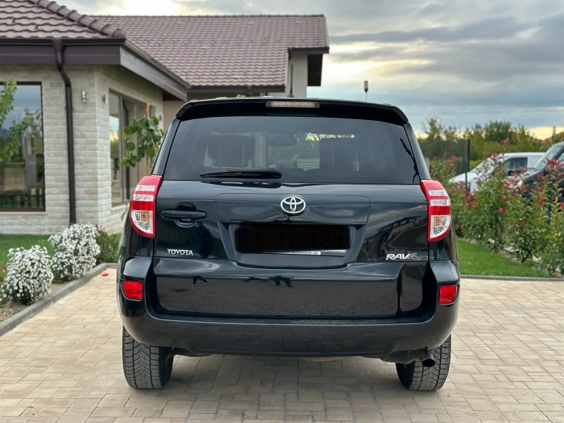 Toyota Rav4 Топ, снимка 4 - Автомобили и джипове - 47352095