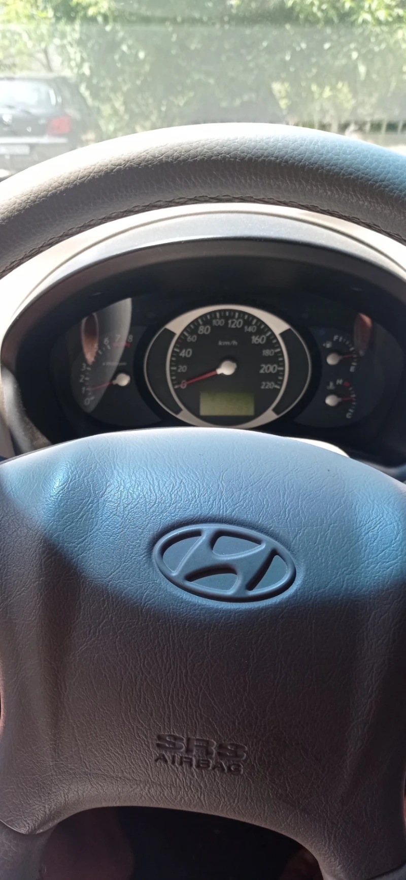 Hyundai Tucson 2.0, снимка 8 - Автомобили и джипове - 52044015