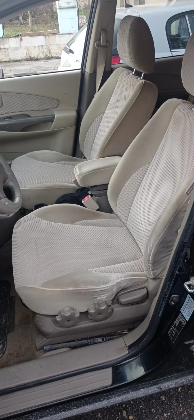 Hyundai Tucson 2.0, снимка 9 - Автомобили и джипове - 52044015