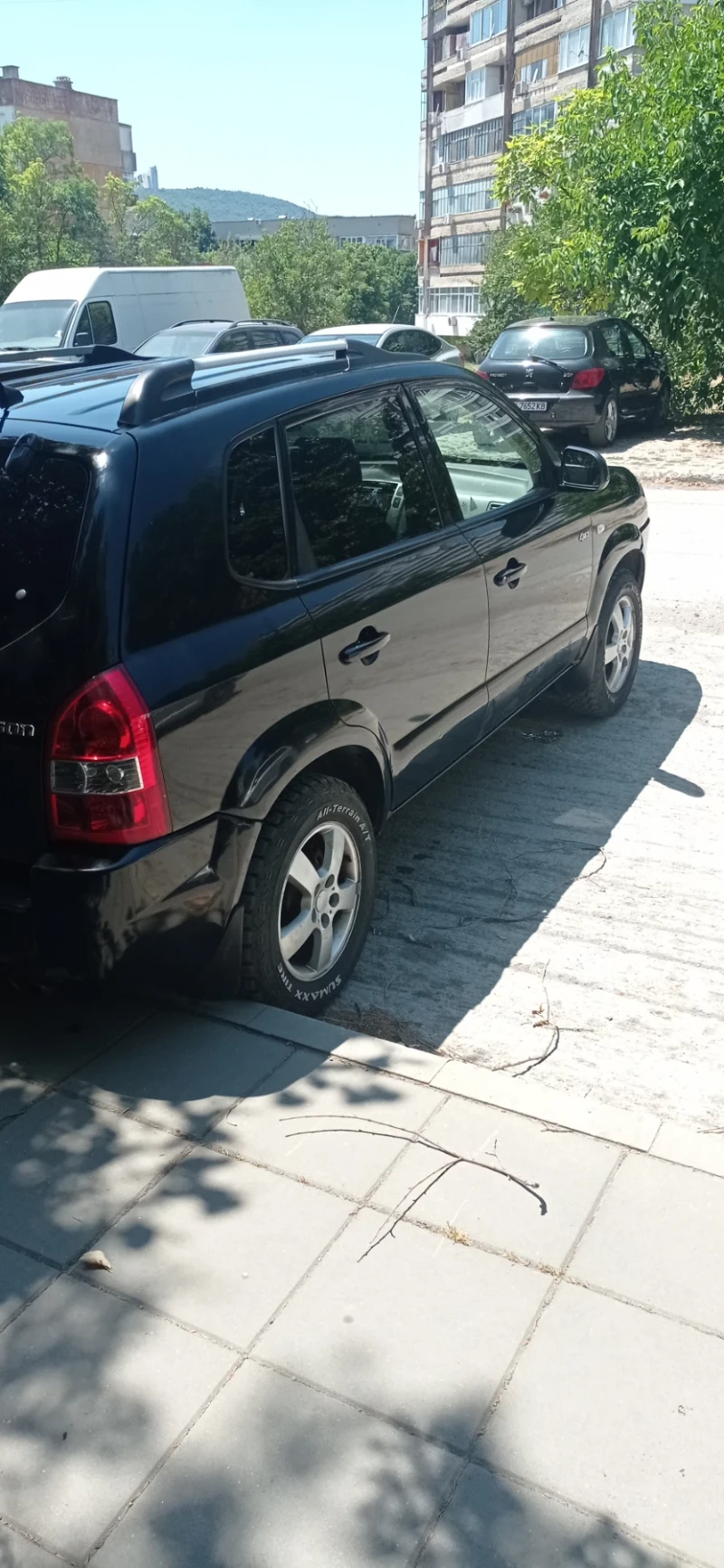 Hyundai Tucson 2.0, снимка 2 - Автомобили и джипове - 52044015