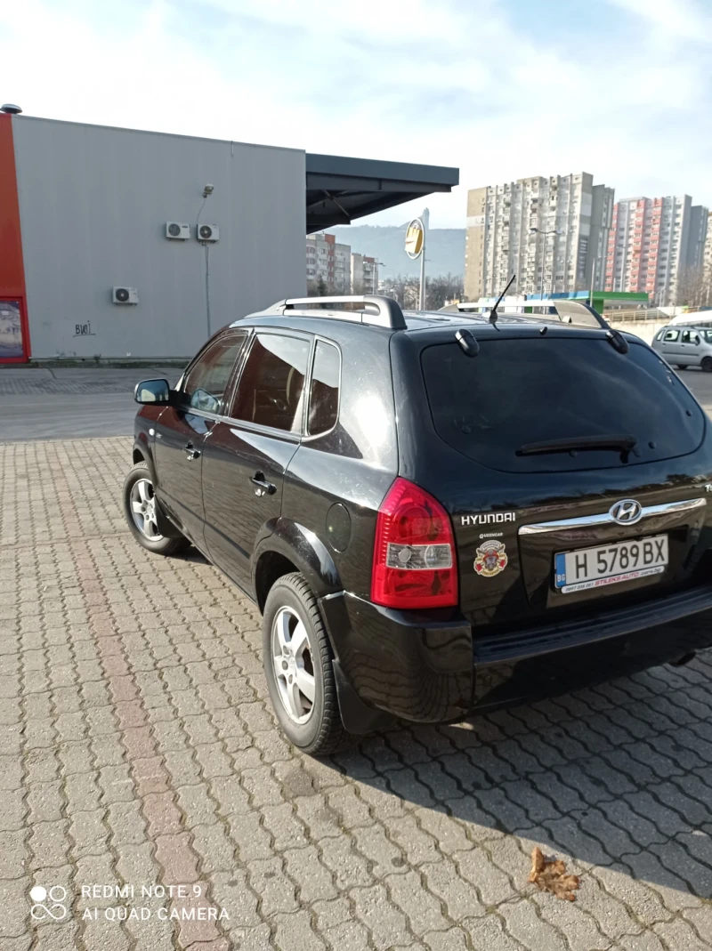 Hyundai Tucson 2.0, снимка 17 - Автомобили и джипове - 52044015