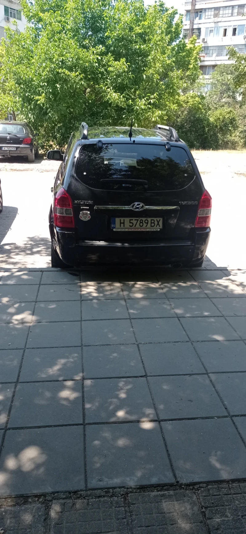 Hyundai Tucson 2.0, снимка 4 - Автомобили и джипове - 52044015