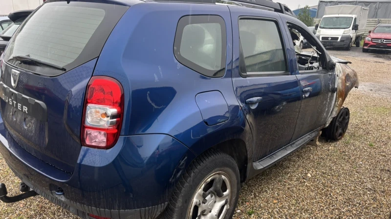 Dacia Duster 1.6i теглич, снимка 2 - Автомобили и джипове - 51801133