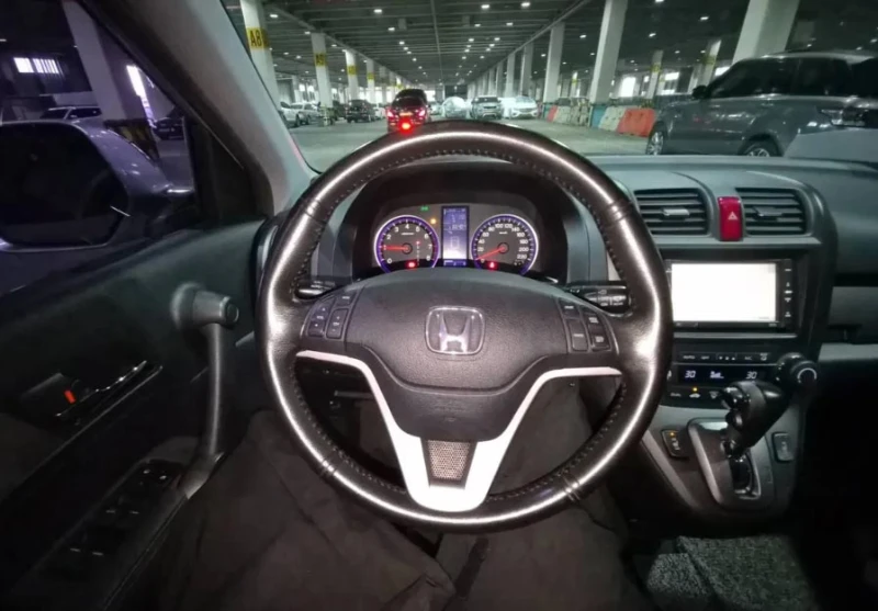 Honda Cr-v 2.4 i-VTEC Facelift | Automatic| Panorama| Очакван, снимка 8 - Автомобили и джипове - 53316466