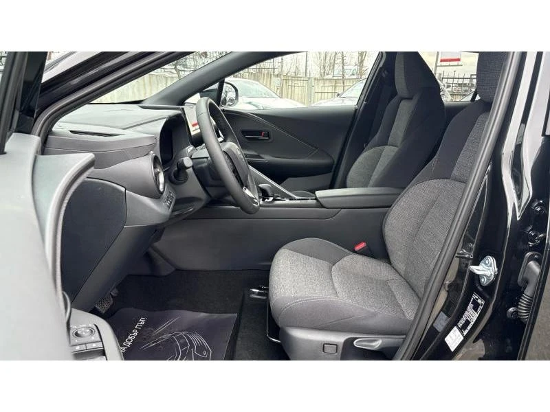 Toyota C-HR 2.0HSD PLUG-IN DESIGN, снимка 12 - Автомобили и джипове - 54037088