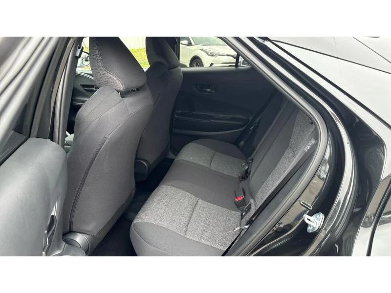 Toyota C-HR 2.0HSD PLUG-IN DESIGN, снимка 11 - Автомобили и джипове - 54037088