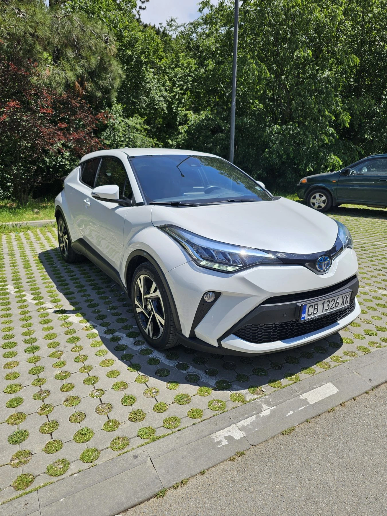 Toyota C-HR e-CVT Club - изображение 3